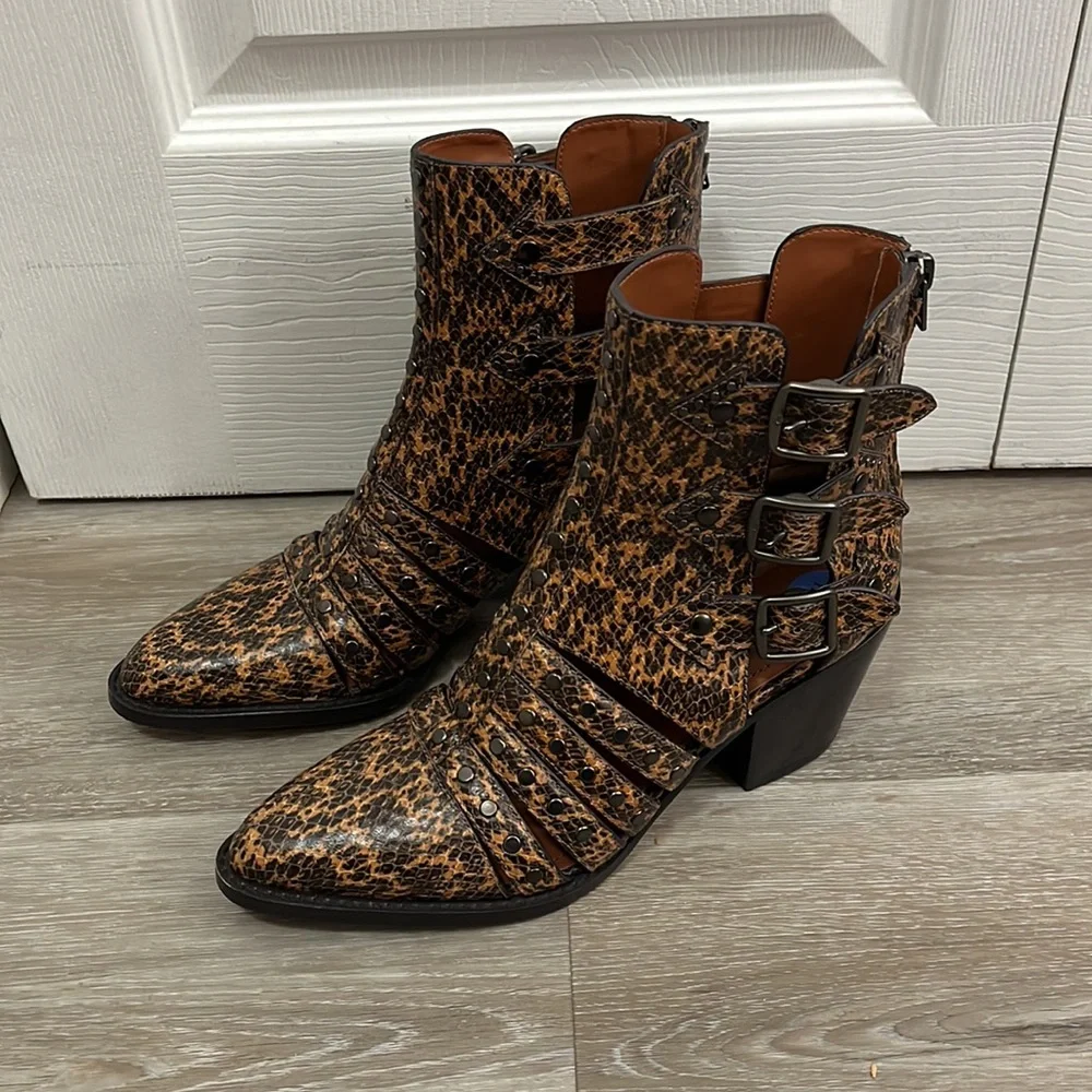 Coach Brown Ankle Boots - Picture 2 of 11